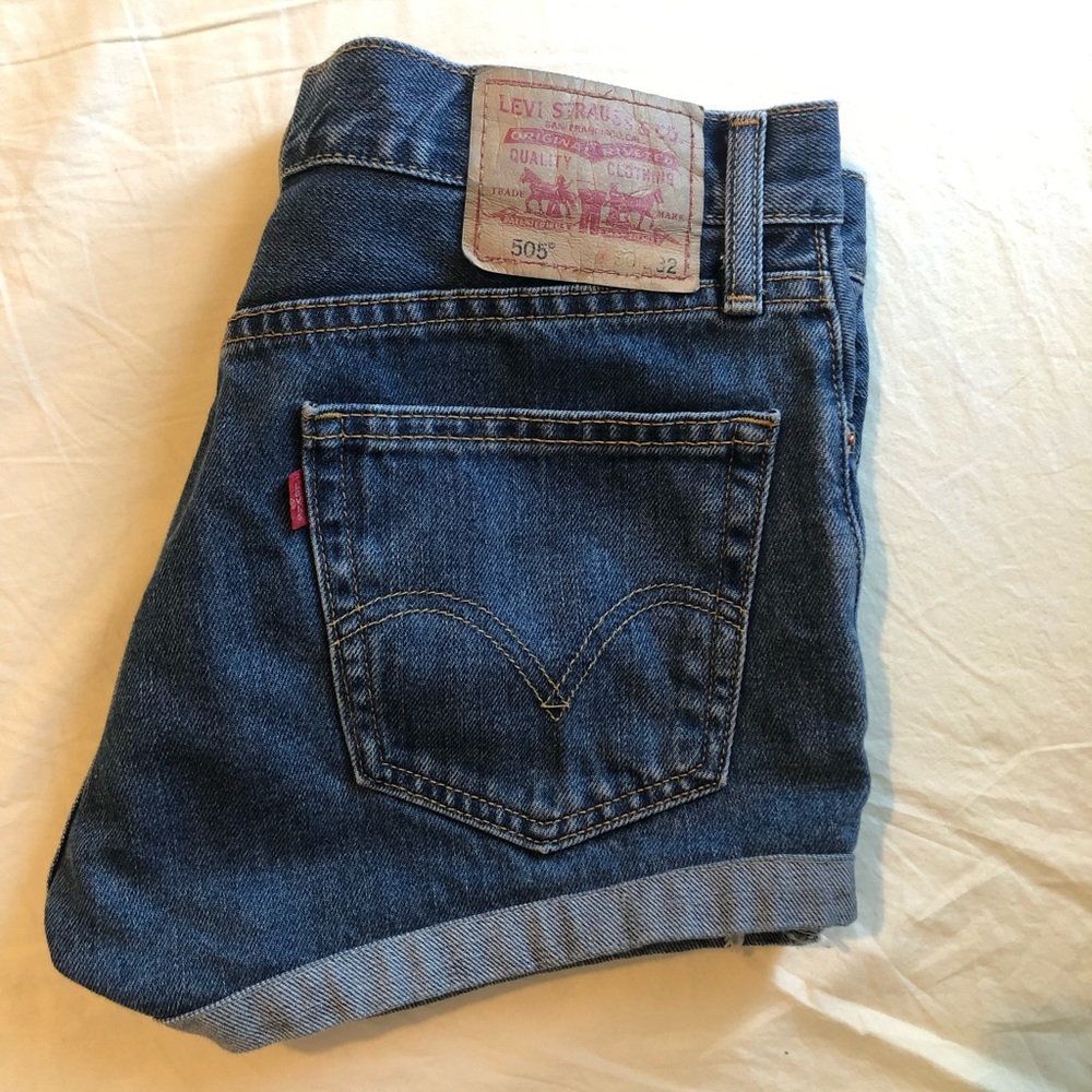 Levi’s cut off shorts